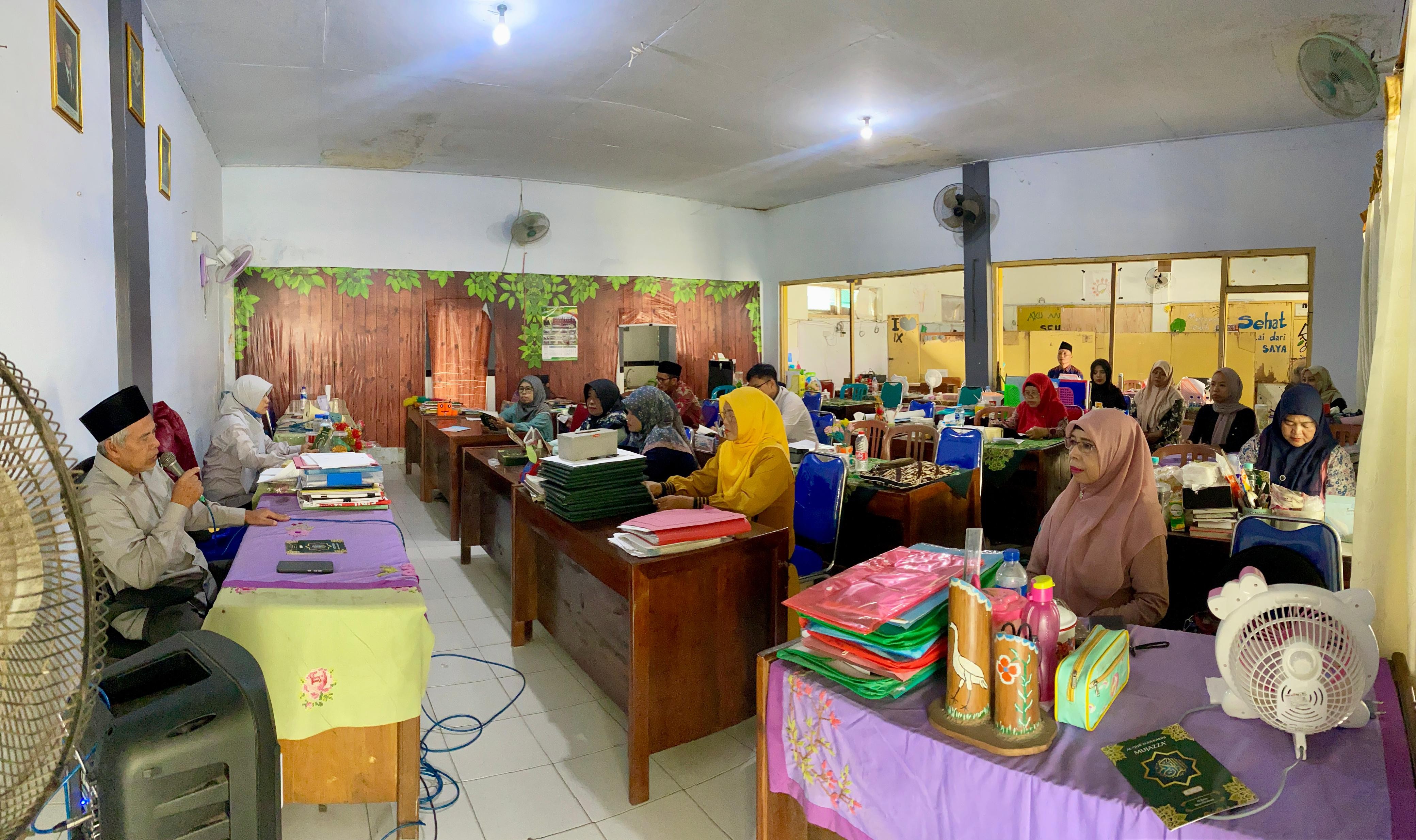 Taburan Berkah Al-Qur’an di MTsN 14 Jombang Sambut HAB ke-80 Kemenag RI